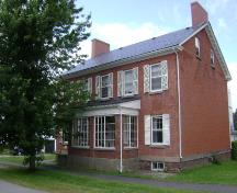 This photograph shows the front and north façades of the building, 2007; Town of St. Andrews