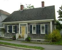 This photograph shows the contextual view of the building, 2007; Town of St. Andrews