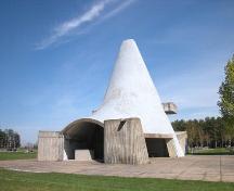 Mausolée des Évêques-de-Trois-Rivières; Ministère de la Culture, des Communications et de la Condition féminine, Martin Dubois, 2006