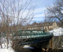 Of note is the bridge design and the former industrial building at rear.; Mary Tivy, 2008.