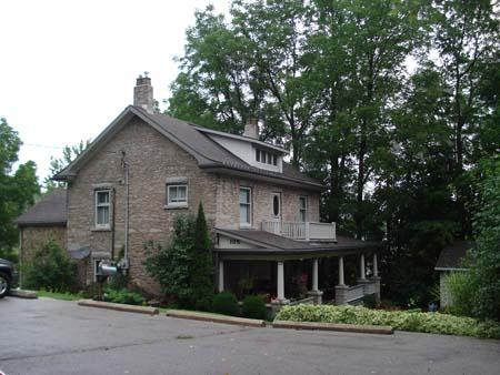 Southwest Corner, 105-107 Queen Street West, 2007