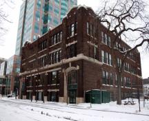Primary elevations, from the northeast, of the  Public Press Building, Winnipeg, 2006; Historic Resources Branch, Manitoba Culture, Heritage, Tourism and Sport, 2006