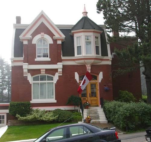 Fred Fowler Residence - Front Façade
