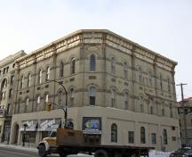 Primary elevations, from the southeast, of the Independent Order of Odd Fellows Hall, Winnipeg, 2007; Historic Resources Branch, Manitoba Culture, Heritage and Tourism, 2007