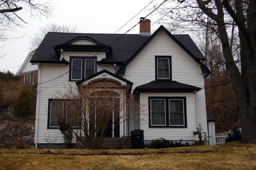 Gunter Residence - Front façade