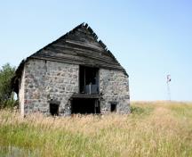 Primary elevation, from the southwest, of the Reeves Barn, Alexander area, 2007; Historic Resources Branch, Manitoba Culture, Heritage and Tourism, 2007
