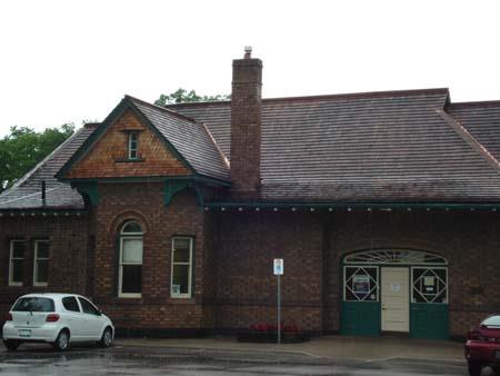 Facade, Grand Trunk Railway Station, 2007