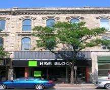 Featured is the three-bay façade with a dentilated cornice.; Lyndsay Haggerty, 2007.