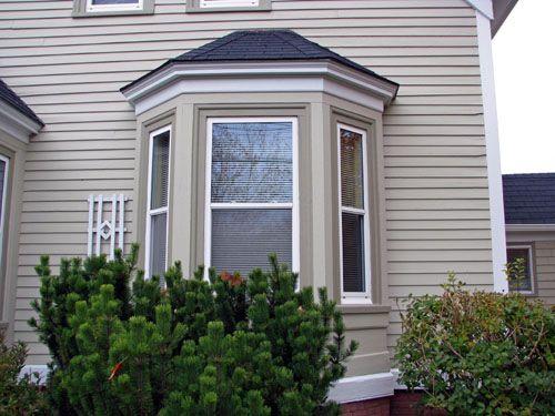 Five-sided single storey bay window