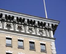 Cornice detail of the Union Bank Building (Royal Bank Building), Winnipeg, 2006; Historic Resources Branch, Manitoba Culture, Heritage and Tourism, 2006