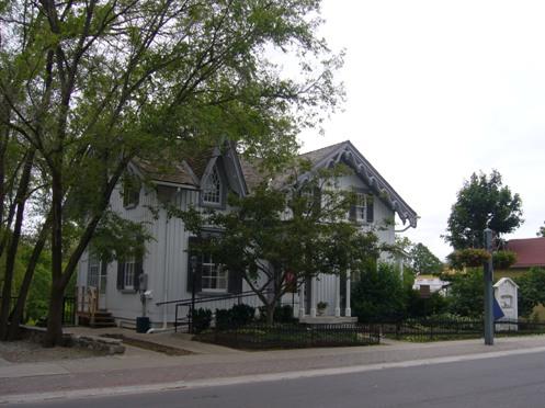 Facade, Eckhardt-McKay House, 2008