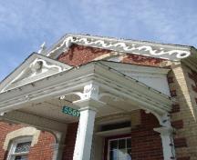 Detailed view of the McFadden House.; RHI 2006