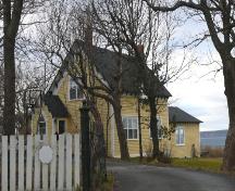 View of the side and front facades of Alderdice Property, Topsail, Conception Bay South, NL. Photo taken 2009. ; HFNL/Andrea O'Brien 2009