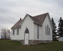 Primary elevations, from the south, of Tummel United Church, Tummel, 2007; Historic Resources Branch, Manitoba Culture, Heritage and Tourism, 2007