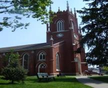 Of note are the Cathedral's prominent tower and clock faces.; Martina Braunstein, 2007.
