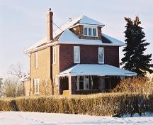 This image illustrates the view of the Brick House as seen from the southeast.; City of Edmonton, 2004