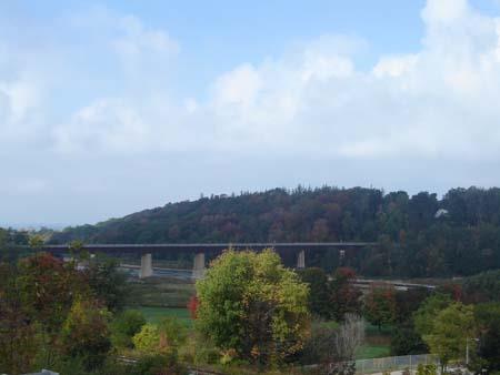 Menesetung Bridge