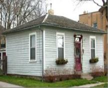 Of note is the entrance with transom.; City of Brantford, n.d.
