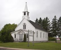 The presbyterian church, known today as l'église Baptiste Française de Richibucto; Bernard LeBlanc