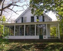 The front (north) elevation of the Colin Locke House in the Town of Lockeport, NS; NS Dept. of Tourism, Culture & Heritage, 2009