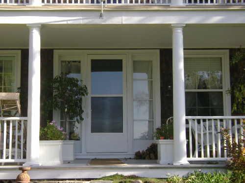 Croix Crest - Entranceway