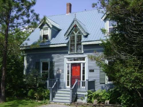 Richard Keay Residence - Front façade