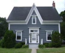 This photograph shows the front façade of the residence, 2009; Town of St. Andrews