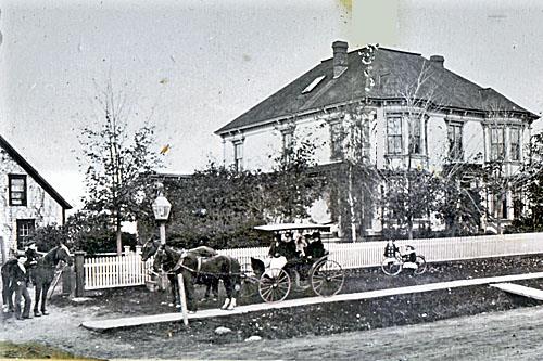 Jordan Steeves House, circa 1900