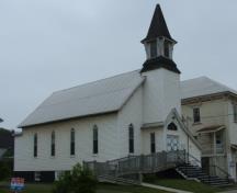 Vue actuelle de l'Église Unie du Canada Trinity; Doris E. Kennedy