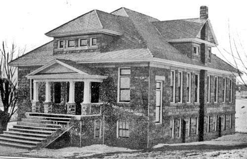 East façade of the Peck Memorial Hall