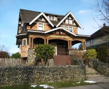 Exterior view of E-Dee-Nie; City of New Westminster, 2008