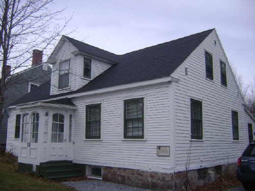 10 Queen Street - Side Façade