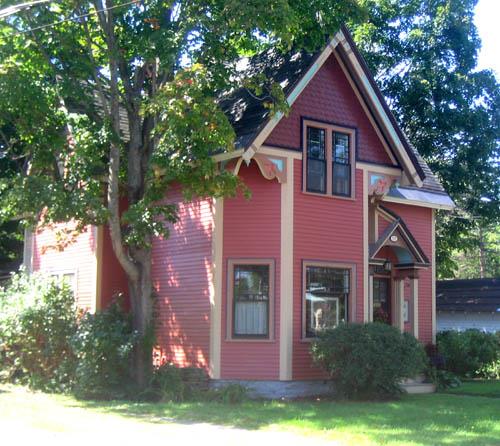 818 Charlotte Street