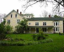 Side elevation, including ell, Hillsdale House, Annapolis Royal, 2005.; Heritage Division, NS Dept. of Tourism, Culture and Heritage, 2005.