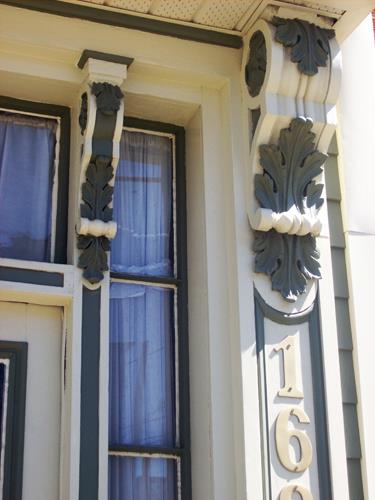 William Shaw Residence - Brackets