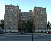 Front view of Balfour Apartments, 2004.; Government of Saskatchewan, Calvin Fehr, 2004.