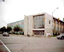 General view of the Government of Canada Building, showing its generous massing.; Treasury Board of Canada / Conseil du Trésor du Canada.