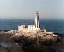 Exterior photo; Transport Canada, 1990