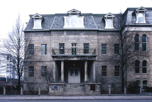 Façade