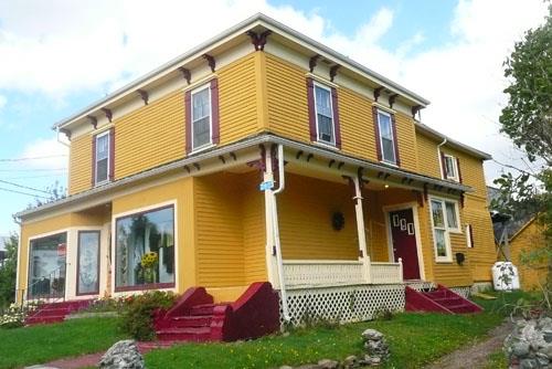 Vue de l'angle sud-ouest du bâtiment