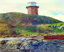General view of the Bickford Tower showing its situation on the attractive peninsula of Grant Knoll, where it helps to define the narrow entrance to Esquimalt Harbour.; Parks Canada Agency / Agence Parcs Canada, n.d.