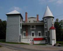 General view showing its four-storey, rectangular massing.; Parks Canada Agency / Agence Parcs Canada