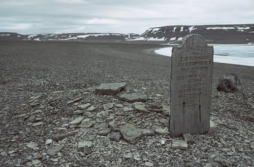 Franklin Expedition member's grave, Beechey Island
