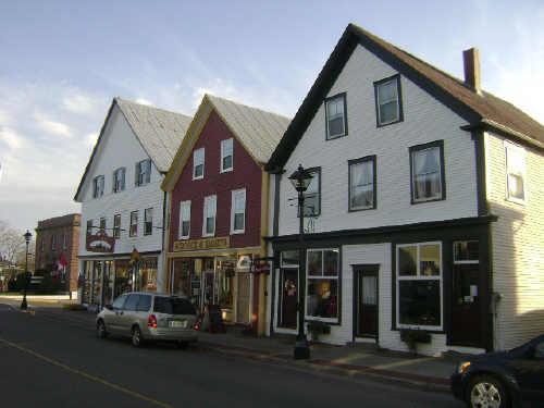 Healy's Store - Contextual view