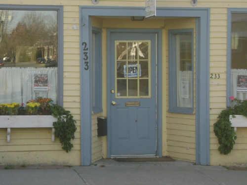 Odell-Connors Building - Recessed entrance