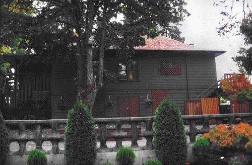 Rollin Art Centre, side view