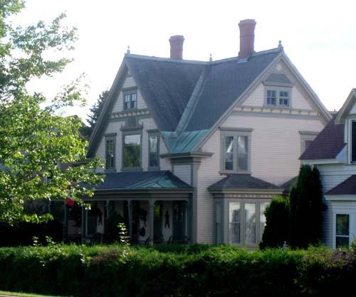 Maison Hatt, 293, rue Canada