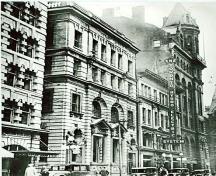 General view of Birkbeck Building showing the symmetrical composition.; Parks Canada Agency / Agence Parcs Canada.