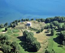Aerial view of Fort Mississauga showing the strategic location beside the lake at the mouth of the Niagara River.; Parks Canada Agency / Agence Parcs Canada.