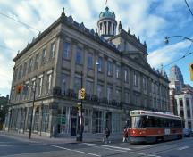 General view of St. Lawrence Hall, showing the finely crafted masonry construction.; Parks Canada Agency / Agence Parcs Canada.